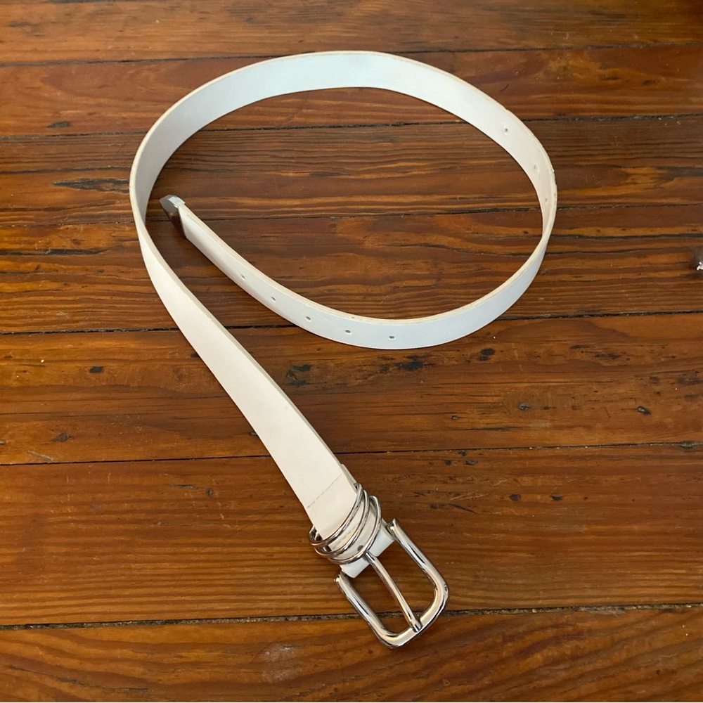 Forever 21 White Belt